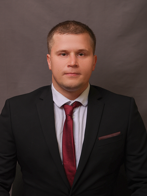 Удалов Олег Анатольевич.