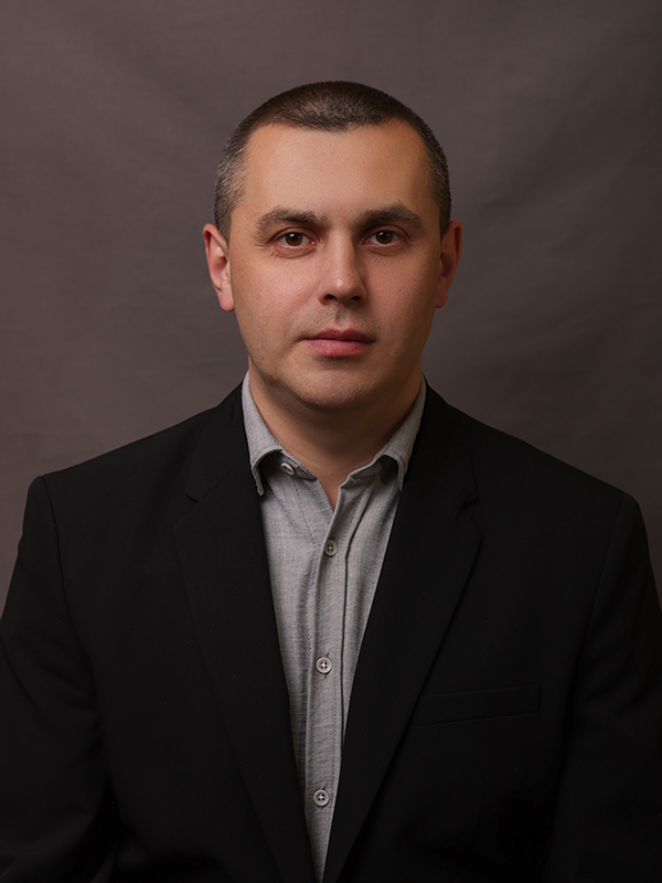 Зангиров Марат Рафикович.